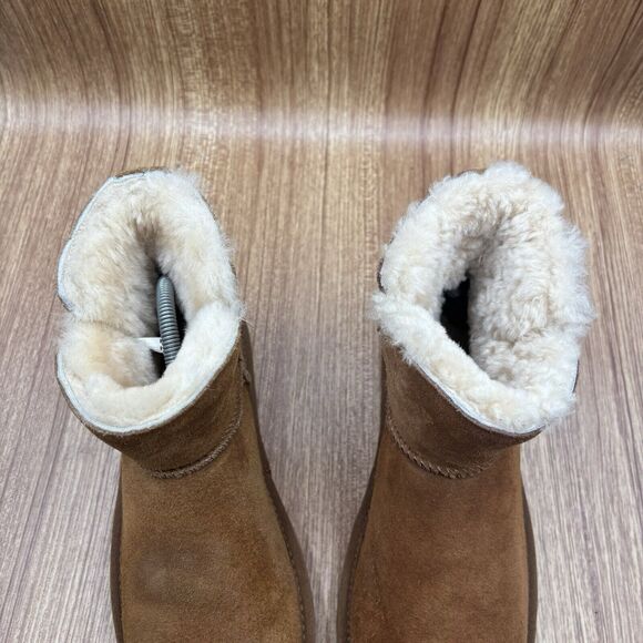 Koolaburra Short Chestnut Brown Suede Style # 1015209 Women's Size 9 Boots - Picture 7 of 8